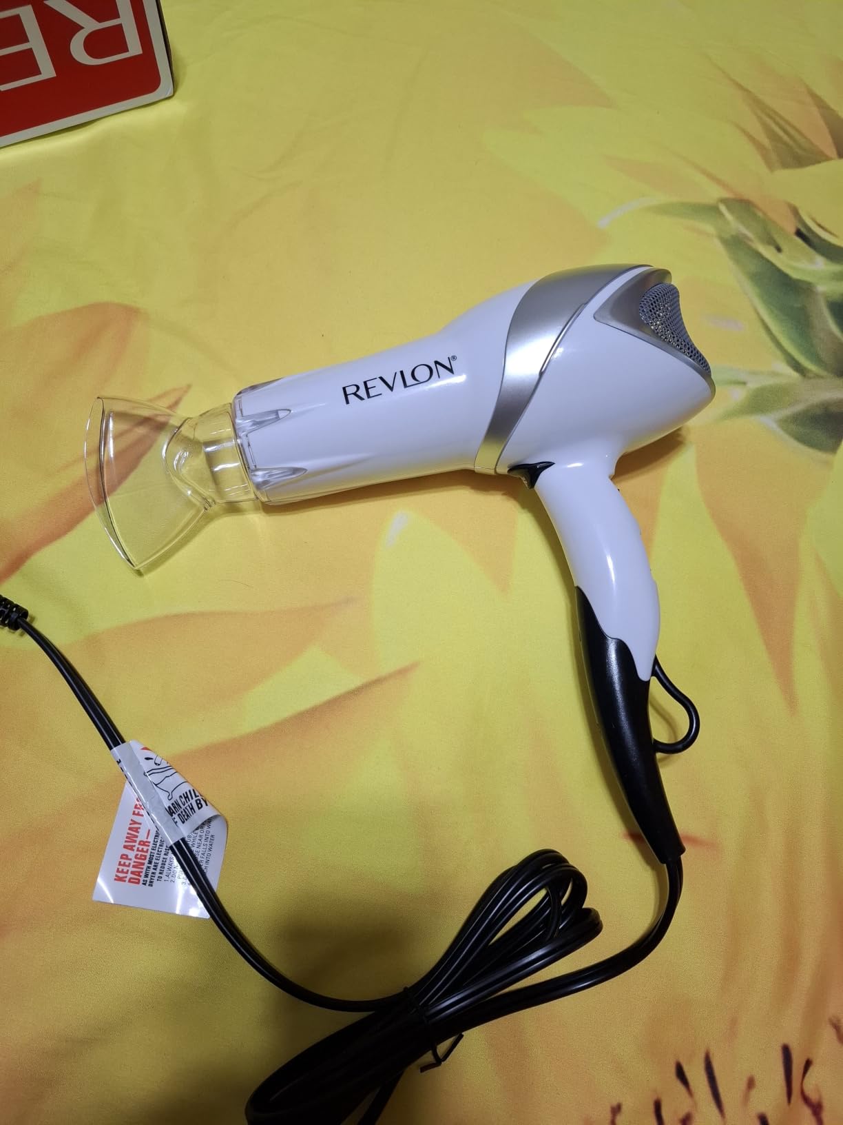 REVLON Infrared Ionic Hair Dryer with Diffuser & Concentrator, White customer photo 1