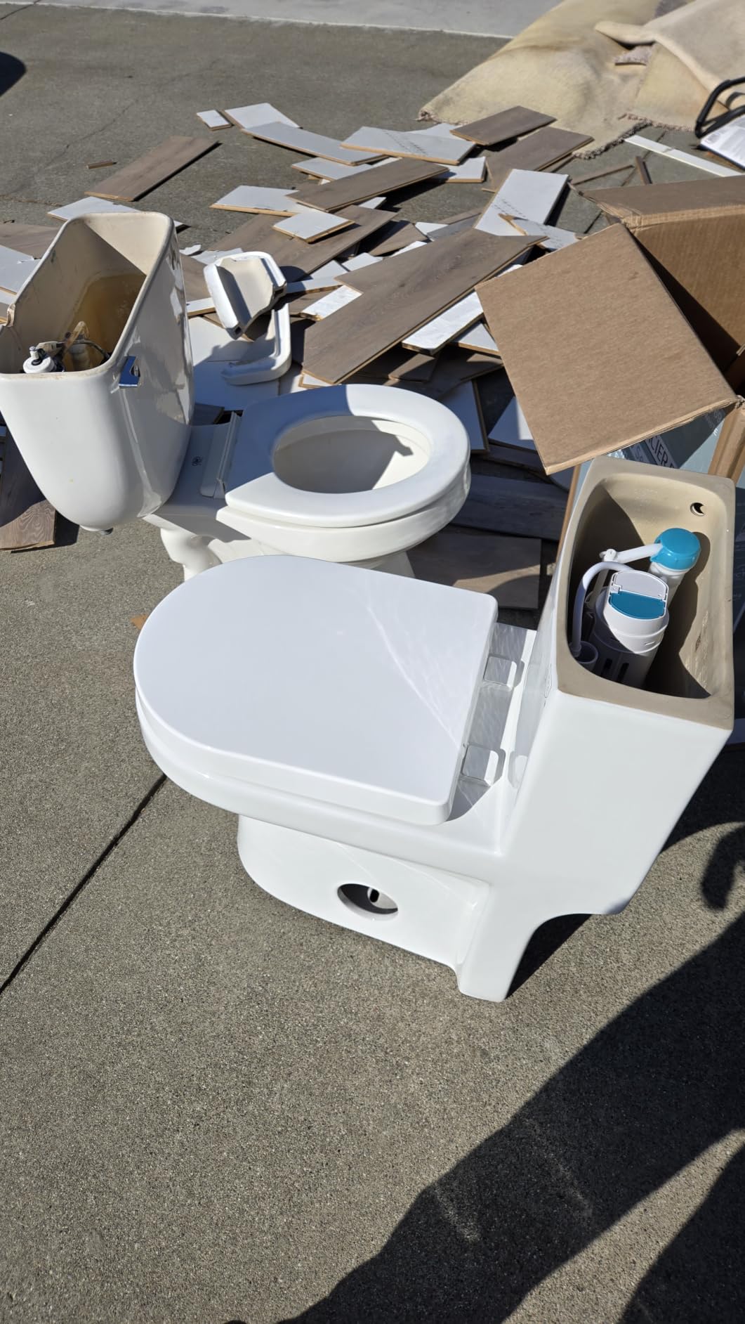 HOROW HWMT-8733 Small Compact One Piece Toilet For Bathroom, Powerful & Quiet Dual Flush Modern Toilet, 12'' Rough-In Toilet & Soft Closing Seat Include, 25
