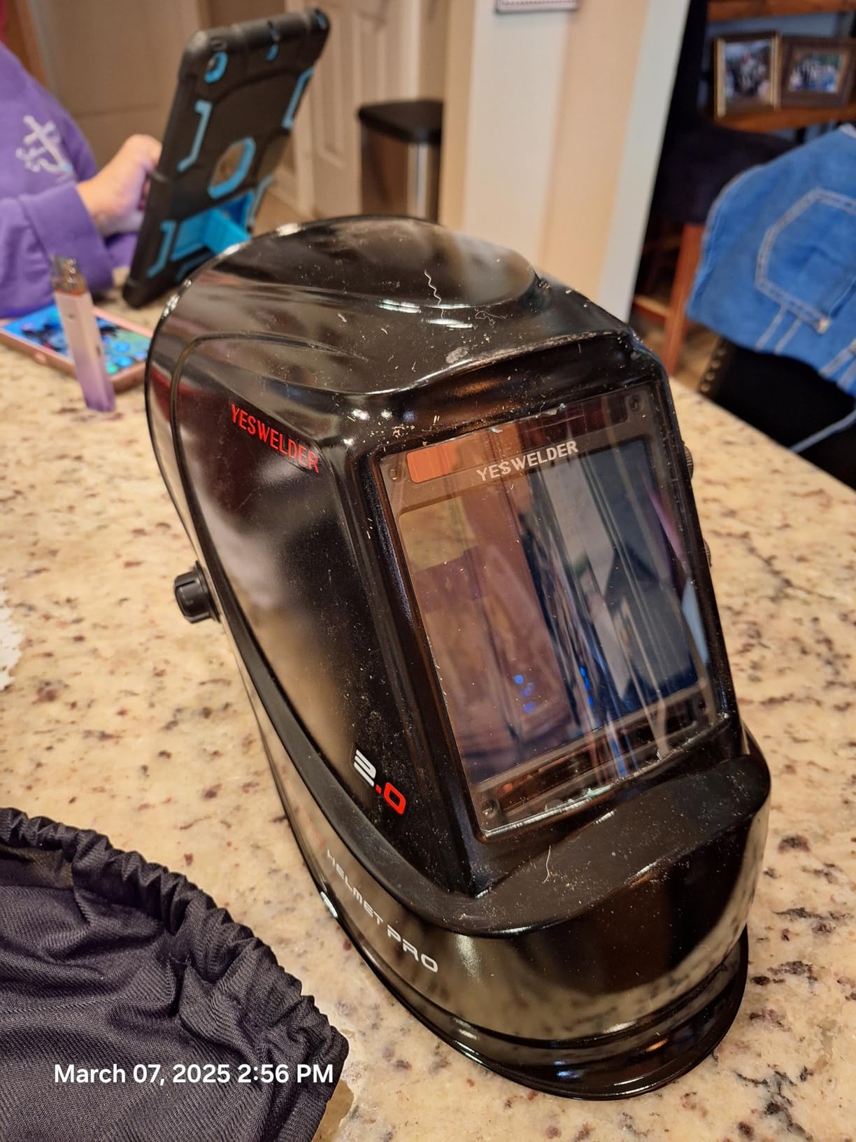 YESWELDER Auto Darkening Welding Helmet, Large View, LYG-M800H customer photo 1