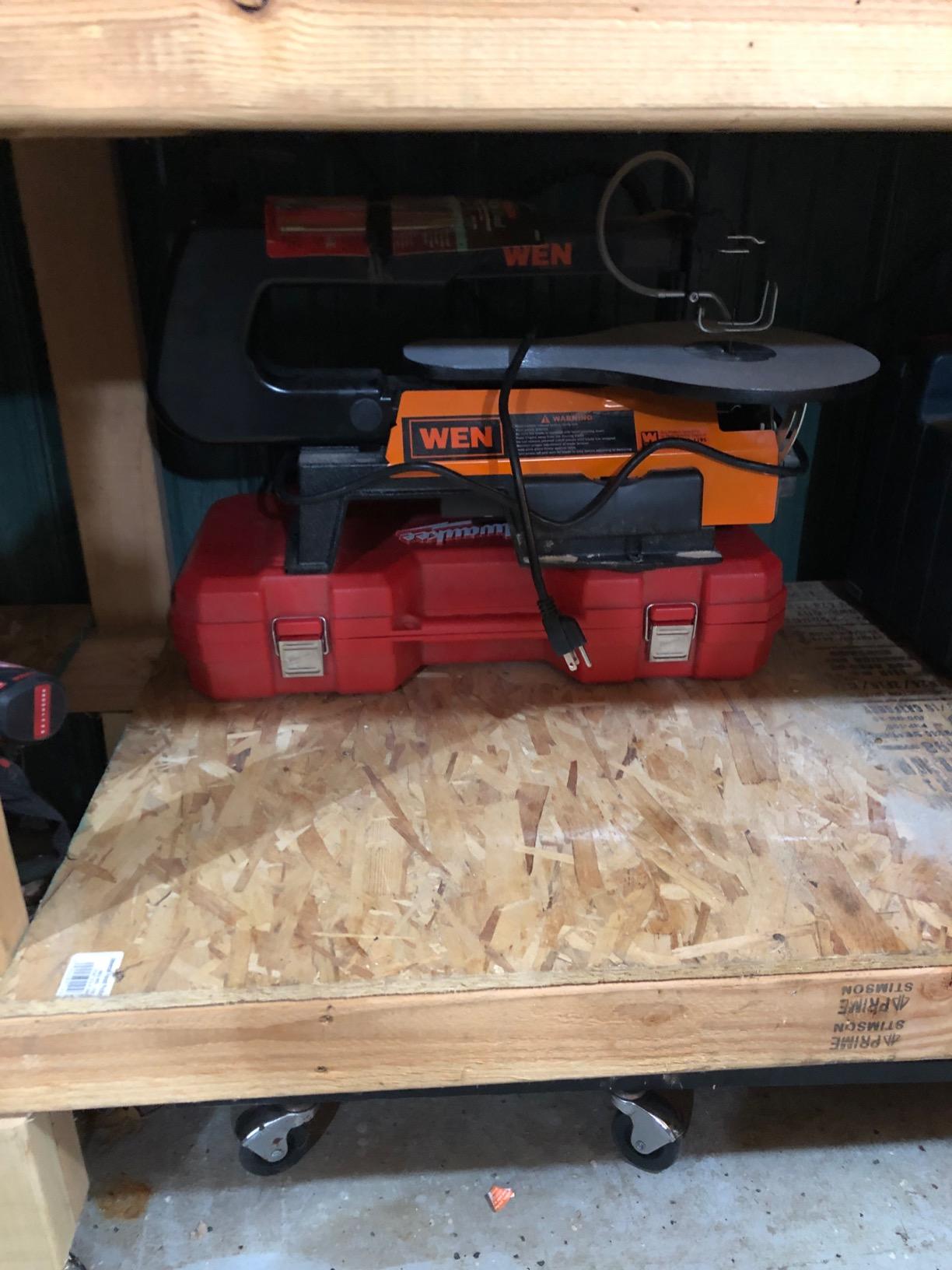 WEN Variable Speed Scroll Saw, 16-Inch with Work Light (3921) customer photo 2