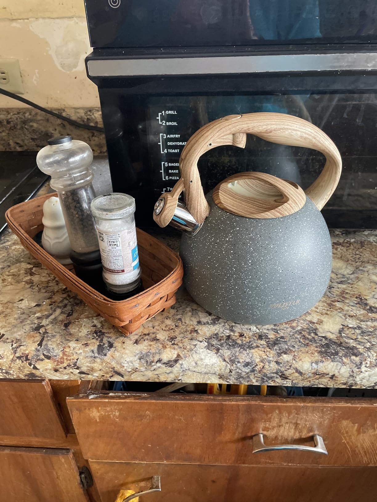 POLIVIAR Tea Kettle, 2.7 Quart Natural Stone Finish with Wood Pattern Handle Loud Whistle Food Grade Stainless Steel Teapot, Anti-Hot Handle and Anti-Rust, Suitable for All Heat Sources (JX2018-GR20) customer photo 1