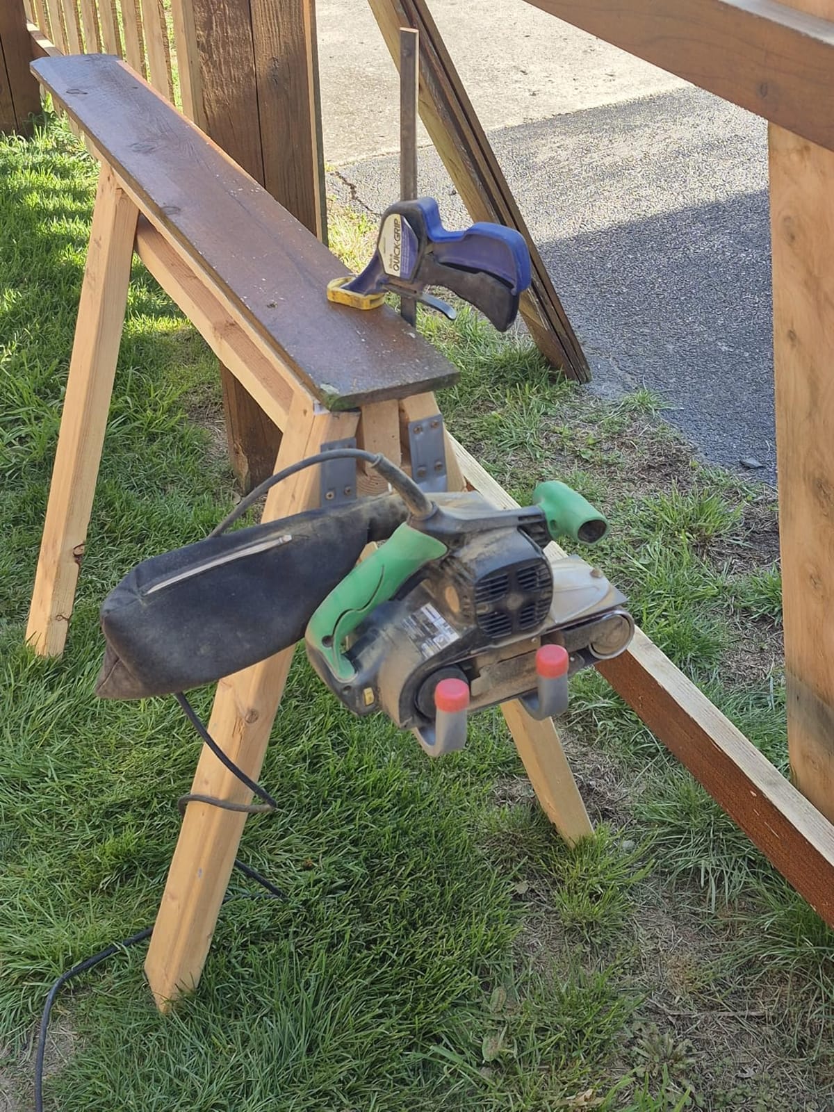Metabo HPT Belt Sander | 3 x 21 Inch | For Woodworking | Variable Speed | 9.0 Amp Motor | Soft Grip | 5-Year Warranty | SB8V2 customer photo 2