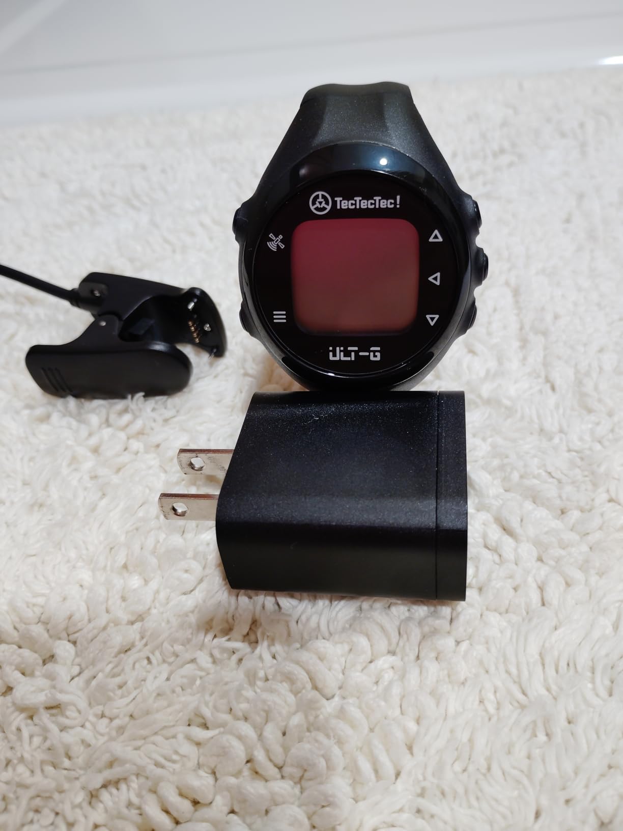 TecTecTec ULT-G Golf GPS Watch – Simple & Easy Distance Watch, No App Required on Course, Front/Back/Middle Distances, 38,000+ Courses Preloaded, Lightweight & Water-Resistant – Black customer photo 2