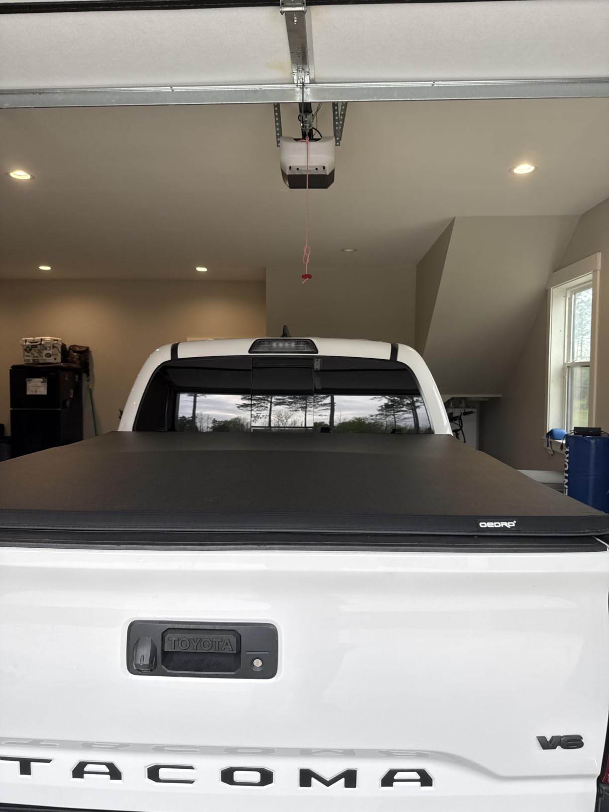 oEdRo Soft Tri-Fold Truck Bed Tonneau Cover Fit for 2005-2015 Tacoma 5ft customer photo 1
