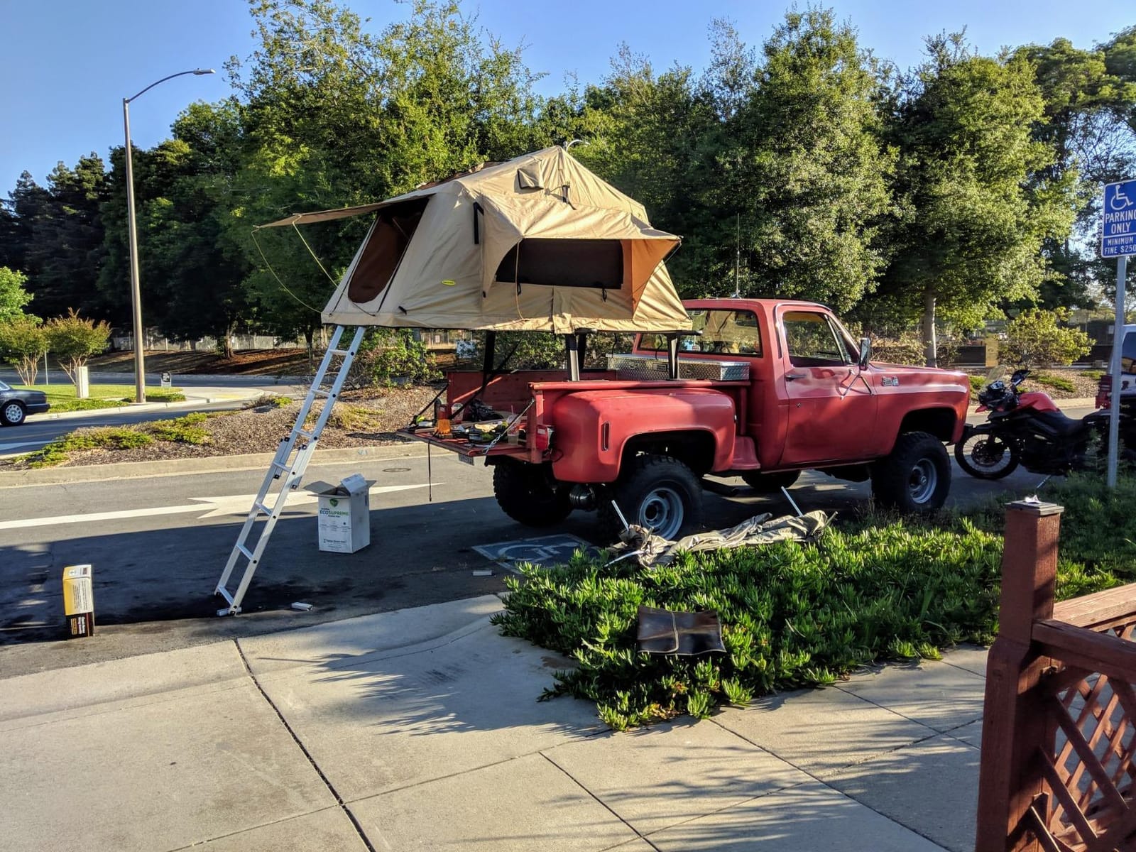 Model APX2502-BLK Low-Profile Utility Aluminum Pick-Up Truck Ladder Rack with Load Stops customer photo 1