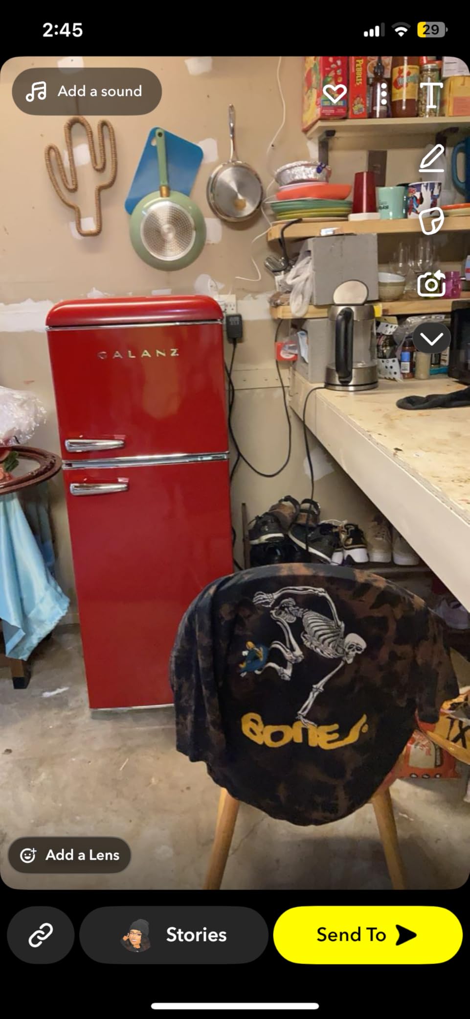 Galanz GLR46TRDER Retro Compact Refrigerator with Freezer Mini Fridge with Dual Door, Adjustable Mechanical Thermostat, 4.6 Cu Ft, Black customer photo 2