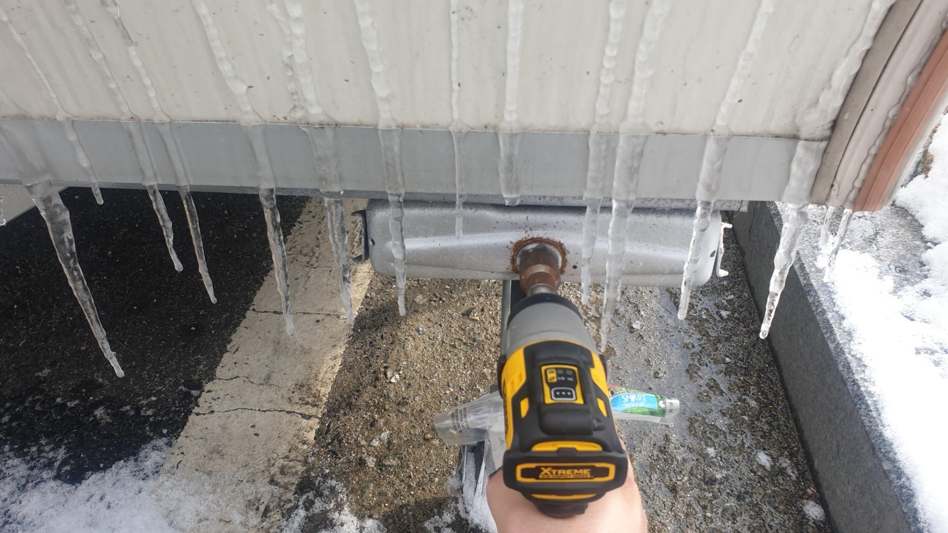DEWALT XTREME 12V MAX* Cordless Drill Combo Kit (DCK221F2) customer photo 1