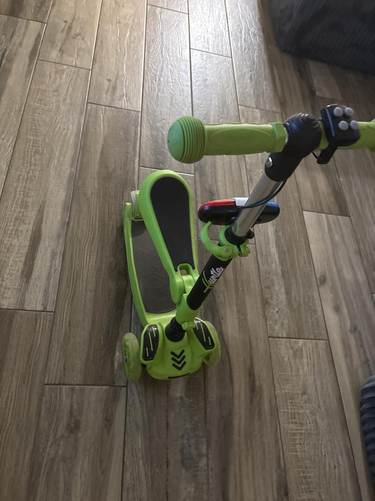 Hurtle 3-Wheeled Scooter for Kids - Wheel LED Lights, Adjustable Lean-to-Steer Handlebar, and Foldable Seat - Sit or Stand Ride with Brake for Boys and Girls Ages 1-14 Years Old customer photo 1