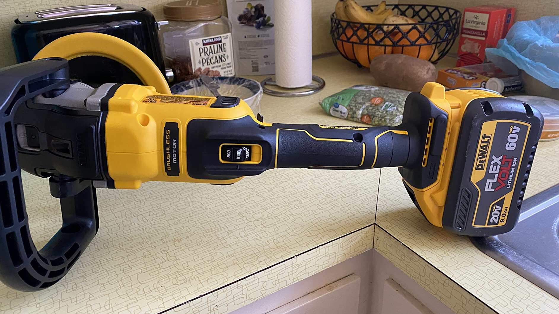 DEWALT 20V MAX* XR Cordless Polisher, Rotary, Variable Speed, 7-Inch, 180 mm, Tool Only (DCM849B) | Brushless motor, Variable-speed trigger and dial, 800-2200 RPM, Tool only customer photo 2