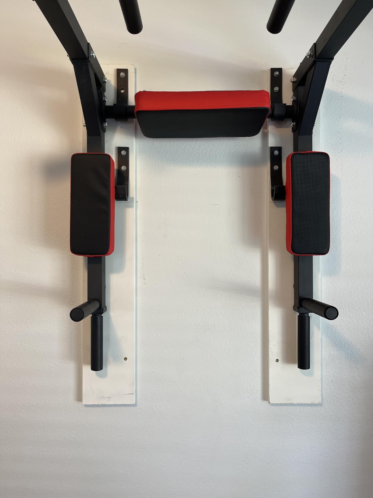 BESTHLS Wall Mounted Pull Up Bar and Dip Station, Heavy Duty Wall Mount Pull-up Chin Up Bar Multifunctional Home Gym Workout Indoor Exercise Equipment Support to 440 Lbs customer photo 2