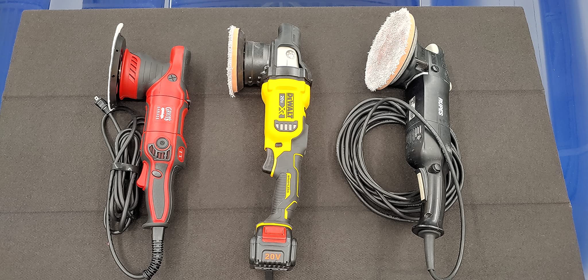 DEWALT 20V MAX* XR Cordless Polisher, Variable-Speed, Random Orbit, 5-Inch, Tool Only (DCM848B) customer photo 2