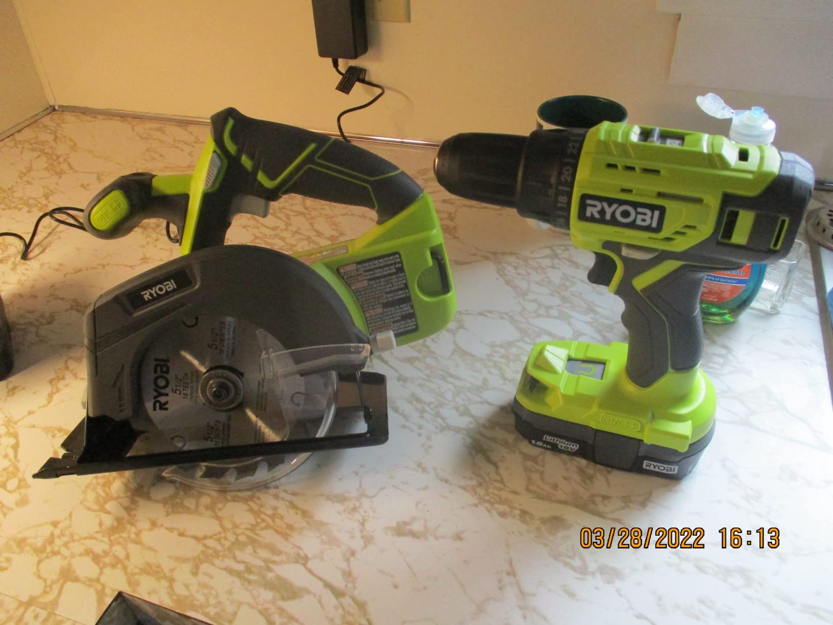Ryobi P1816 18V Drill and Circular Saw Starter Kit with Two 1.5Ah Batteries and Charger customer photo 1