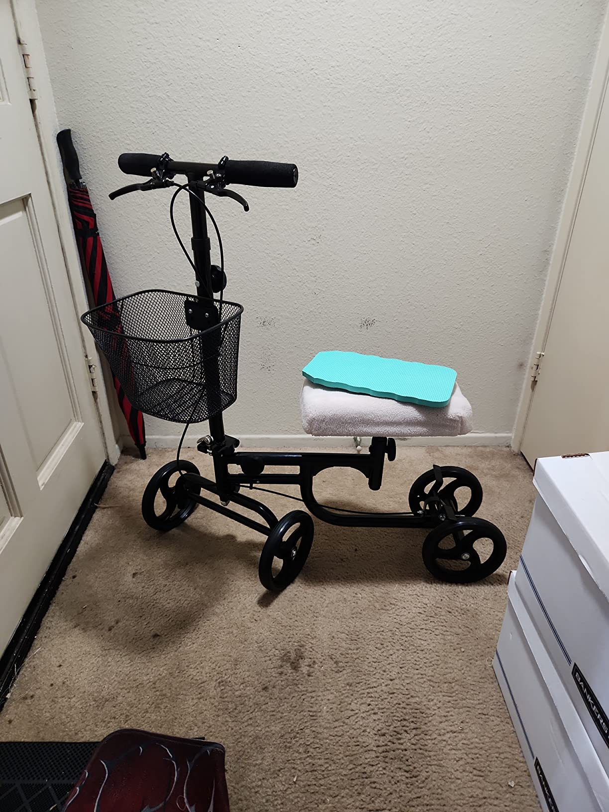 BodyMed Knee Walker, Steerable for Foot Injuries - Adjustable Scooter with Dual Brakes, Detachable Metal Basket & Cushioned Pad - Better Alternative to Crutches for Leg Recovery customer photo 2