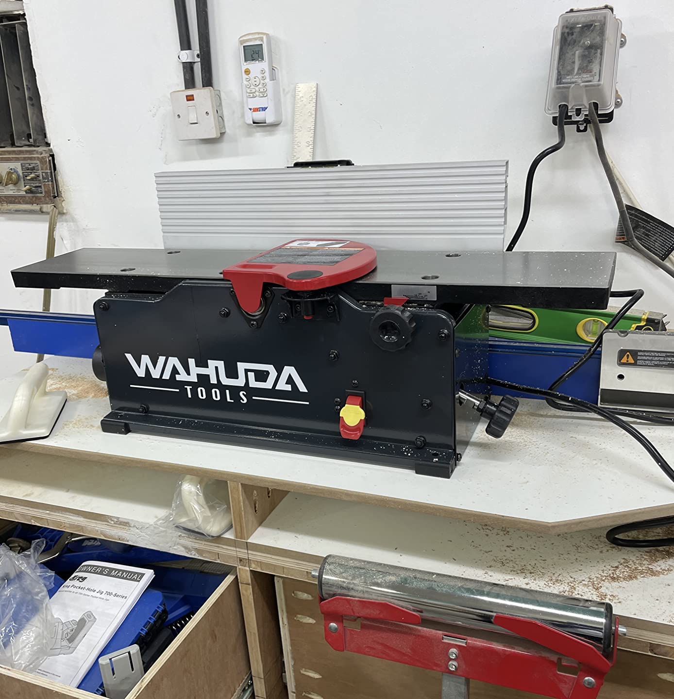 Wahuda Tools Jointer - 8-inch Benchtop Wood Jointer, Spiral Cutterhead Portable Jointer, Cast Iron Tables w/Pull Out Extensions, 4-Sided Carbide Tips & 10amp Motor, Woodworking Tools (50180CC-WHD) customer photo 2