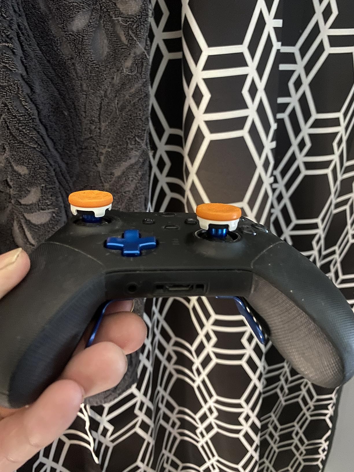KontrolFreek Omni for Xbox One and Xbox Series X Controller | 2 Performance Thumbsticks | 2 Low-Rise Concave | Black customer photo 2