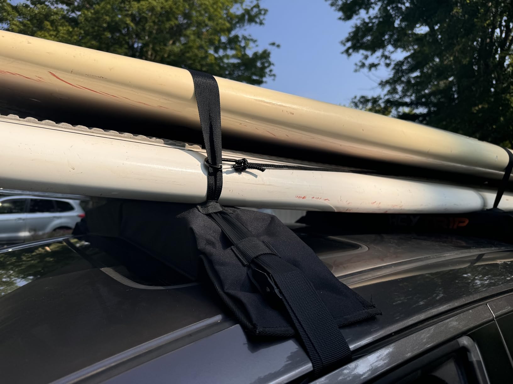 HEYTRIP Universal Soft Roof Rack Pads for Kayak/Surfboard/SUP/Canoe with 15FT Tie-Down Straps and Storage Bag customer photo 1