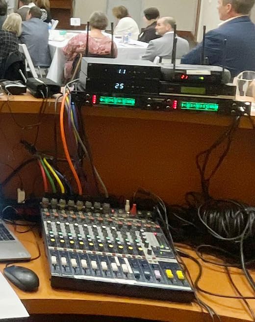 Phenyx Pro 8-Ch UHF Fixed Frequency Wireless Microphone System PTU-4000-8H customer photo 1