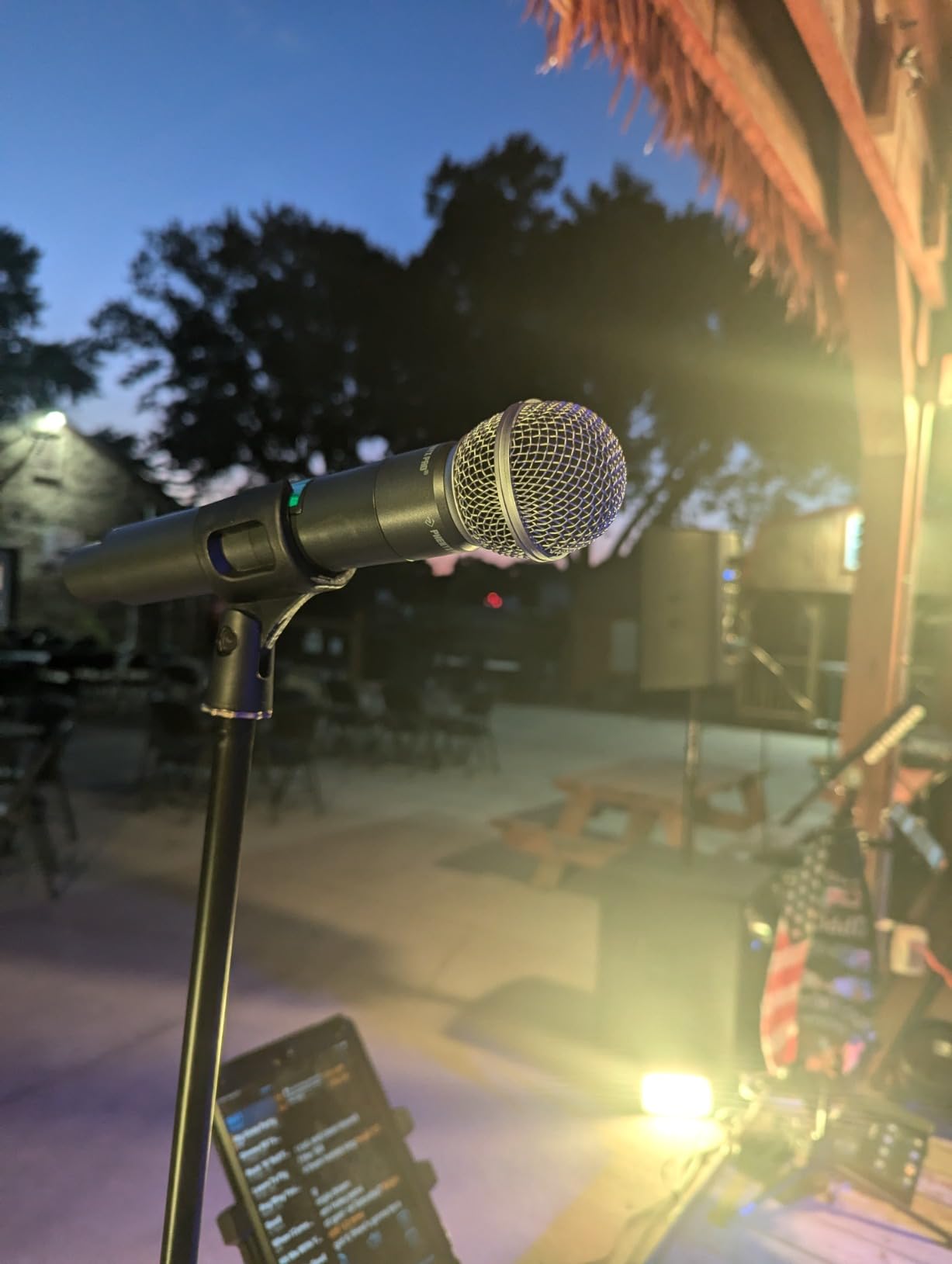 Phenyx Pro 8-Ch UHF Fixed Frequency Wireless Microphone System PTU-4000-8H customer photo 2