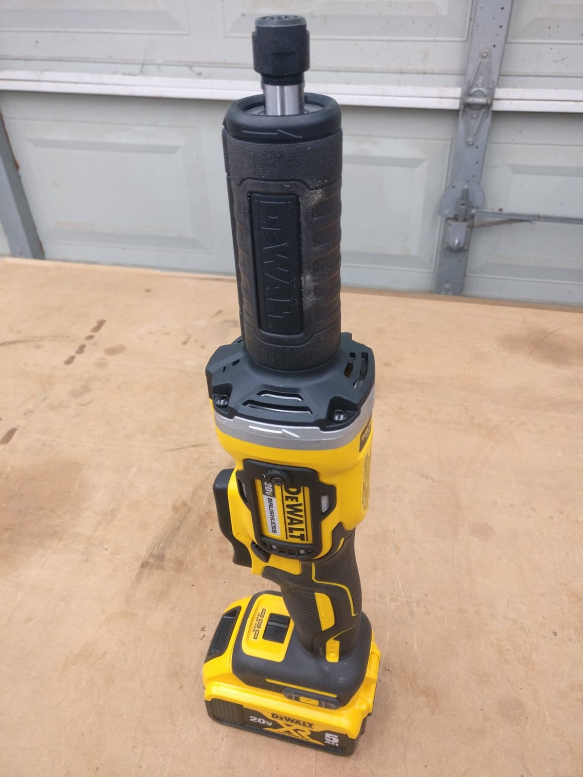 DEWALT 20V MAX Angle Grinder and Die Grinder, Cordless 2-Tool Set with Battery and Charger (DCK203P1) customer photo 1