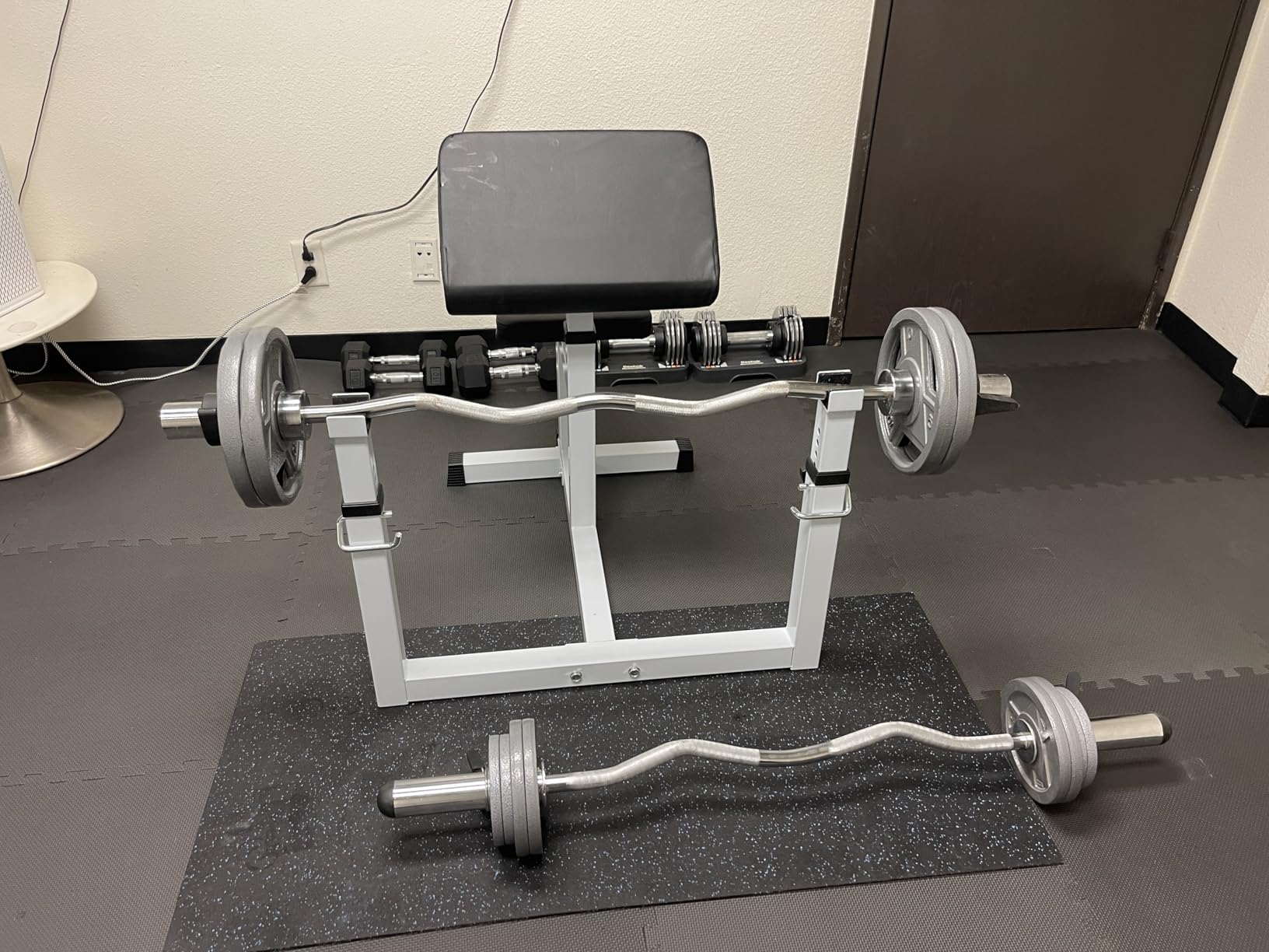 ANT MARCH Preacher Curl Weight Bench, Strength Training Max load 450LBS | Home Gym Fitness Equipment, Seated Arm Isolated Barbell Dumbbell Bicep Station customer photo 2