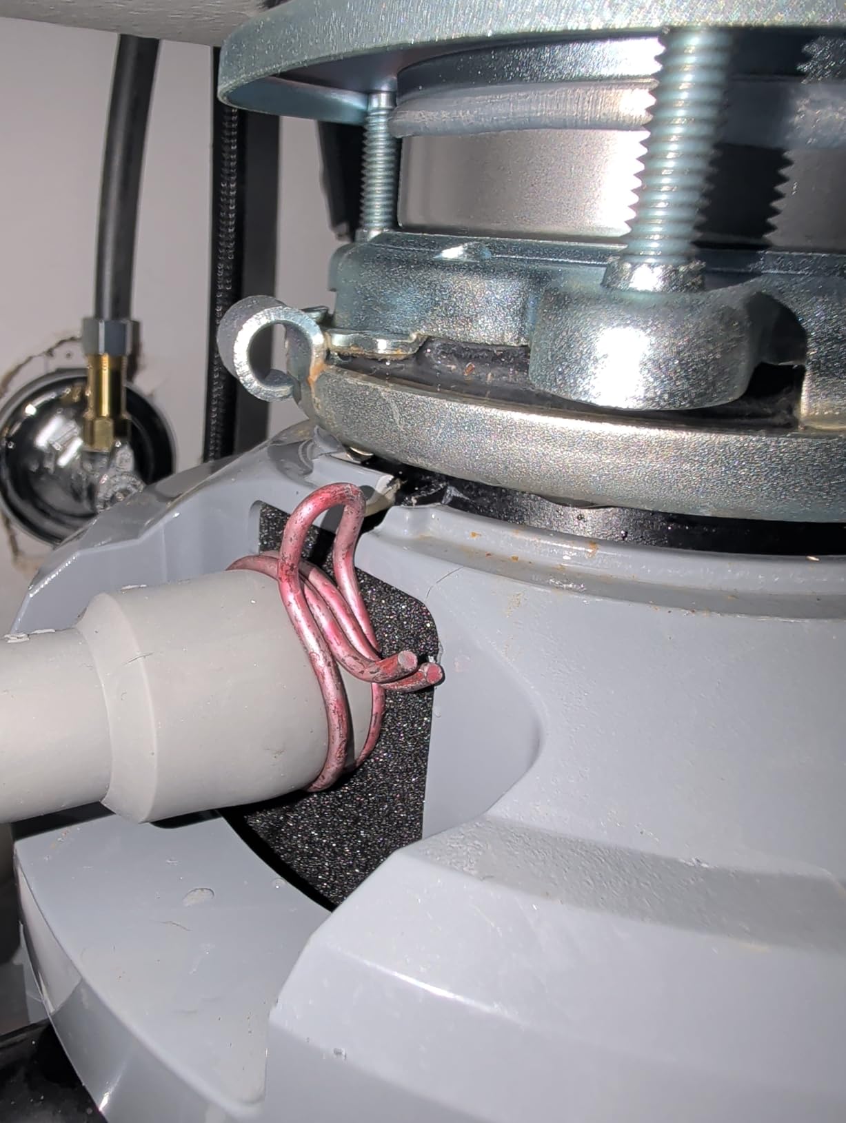 Frigidaire FF13DISPC1 1.25 HP Corded Garbage Disposal for Kitchen Sinks customer photo 1