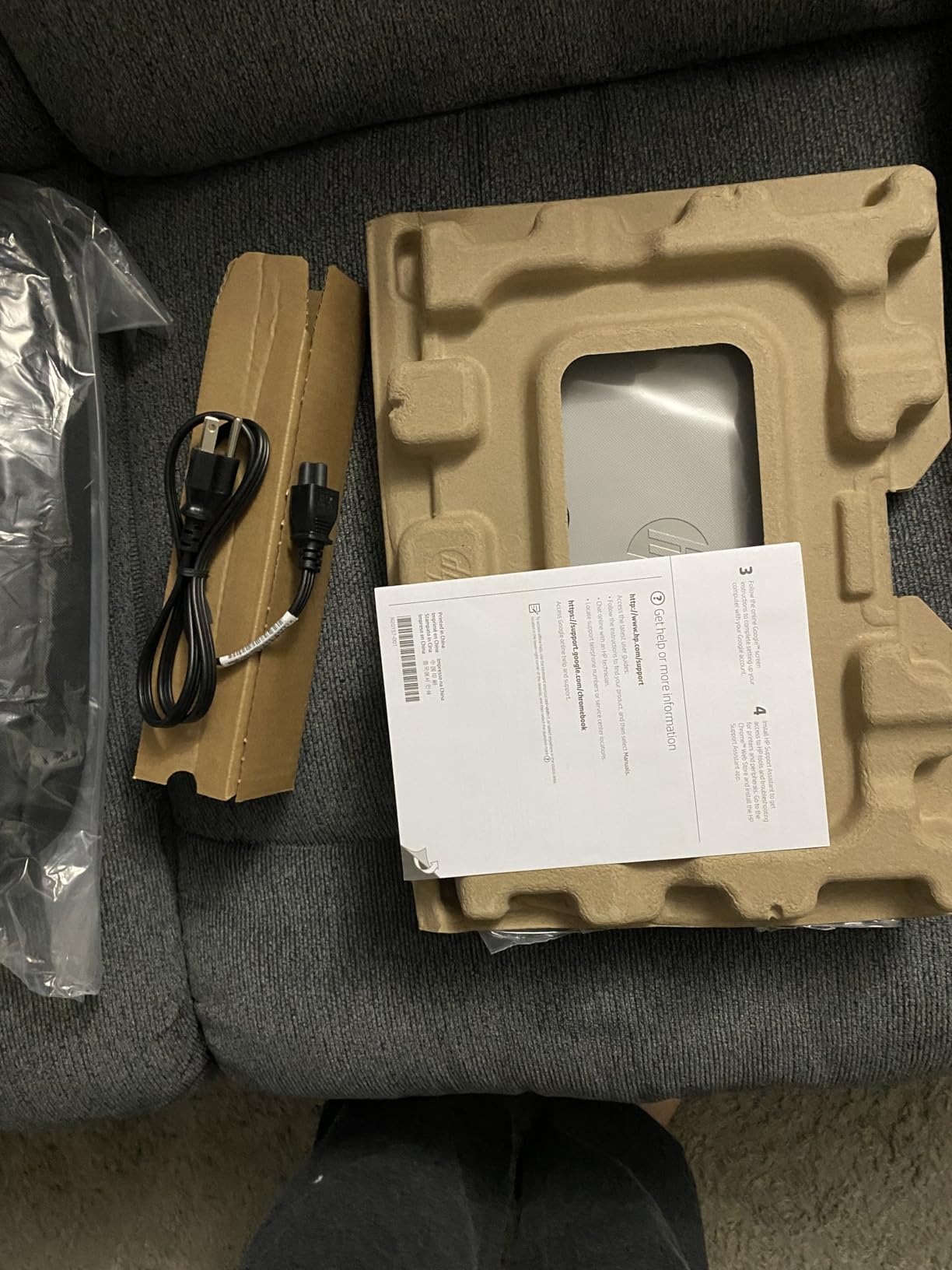 HP Chromebook 14 Laptop, Intel Celeron N4000 Processor, 4 GB RAM, 32 GB eMMC, 14” HD Display, Chrome, Lightweight Computer with Webcam and Dual Mics, Home, School, Music, Movies (14a-na0021nr, 2021) customer photo 2