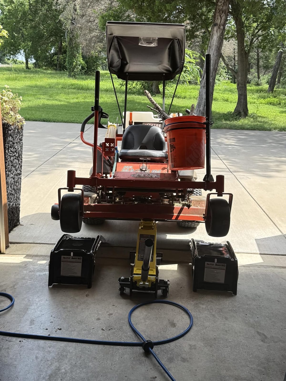 WORKPRO 1/2-Inch Air Impact Wrench, Ergonomic Design, Powerful Torque, Wide Application customer photo 2
