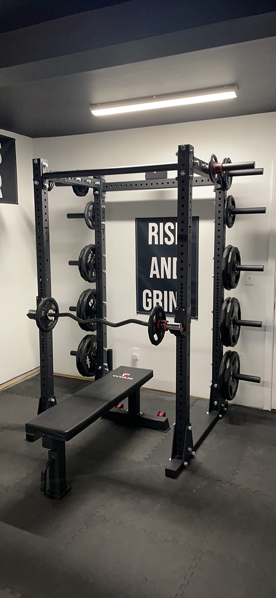 Titan Fitness X-3 Series Flat Foot Power Rack, 1,650 LB Rackable Capacity, Skinny & Fat Pull-Up Bars customer photo 2