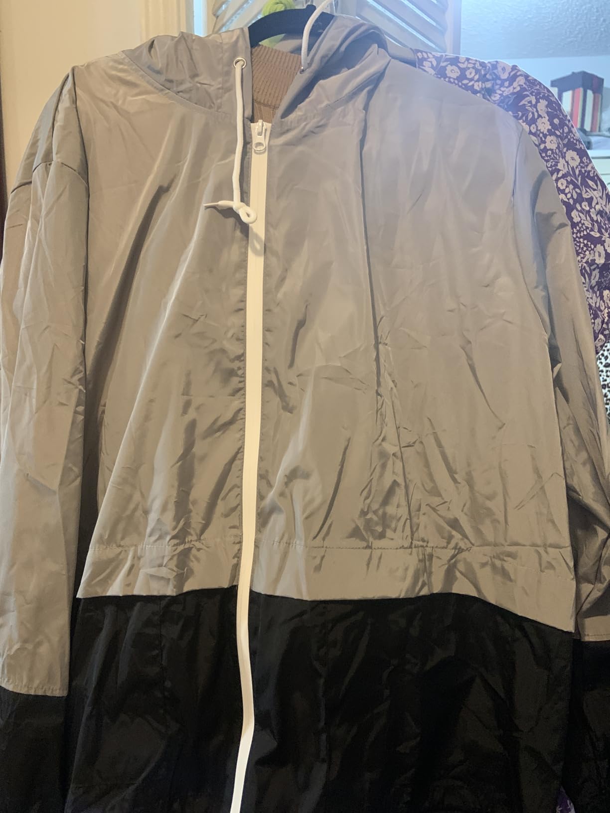 Zando Lightweight Rain Jacket Women Packable Waterproof Raincoat with Hood customer photo 1