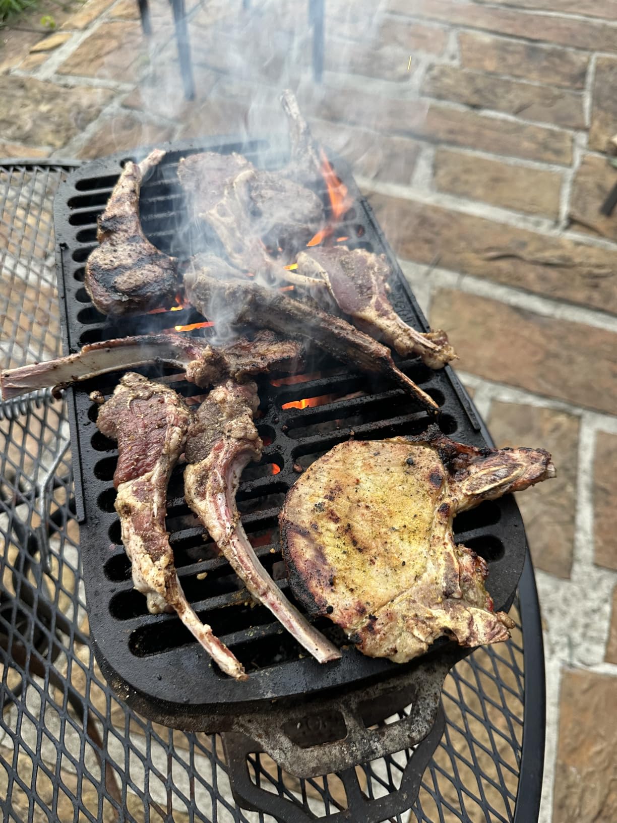 Lodge Sportsman's Pro Cast Iron Grill, 9 x 16.75 Inches customer photo 2