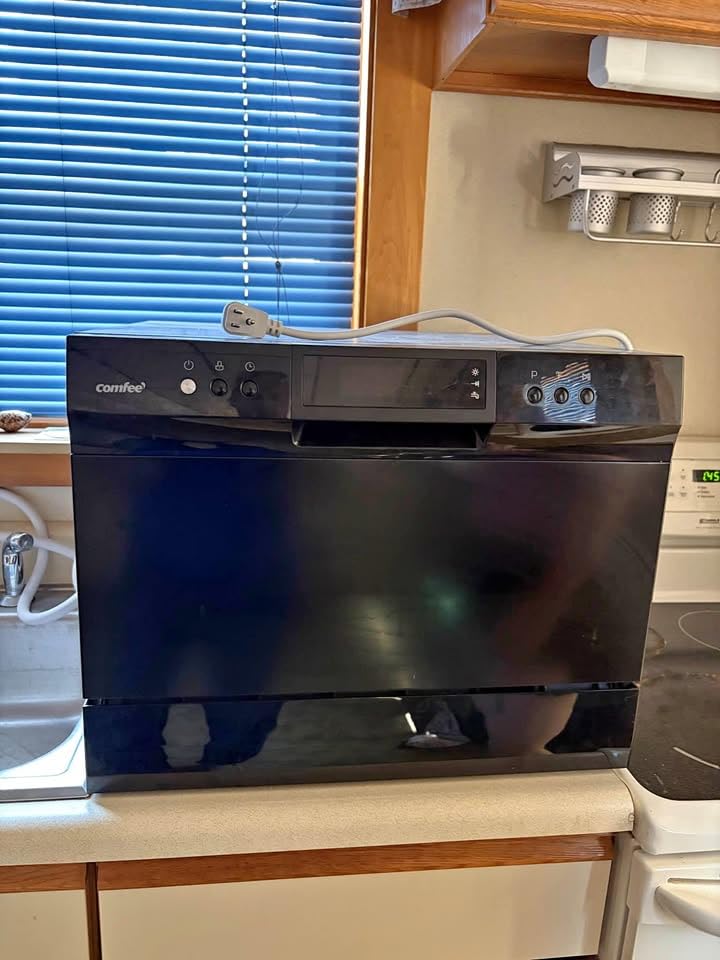 COMFEE’ Countertop Dishwasher, Energy Star Portable Dishwasher, 6 Place Settings & 8 Washing Programs, Speed, Baby-Care, ECO& Glass, Dish Washer for Dorm, RV& Apartment, Black customer photo 1