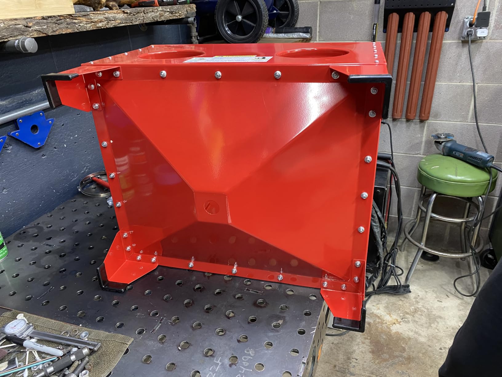 25 Gallon Bench Top Air Sandblasting Cabinet,Red customer photo 2