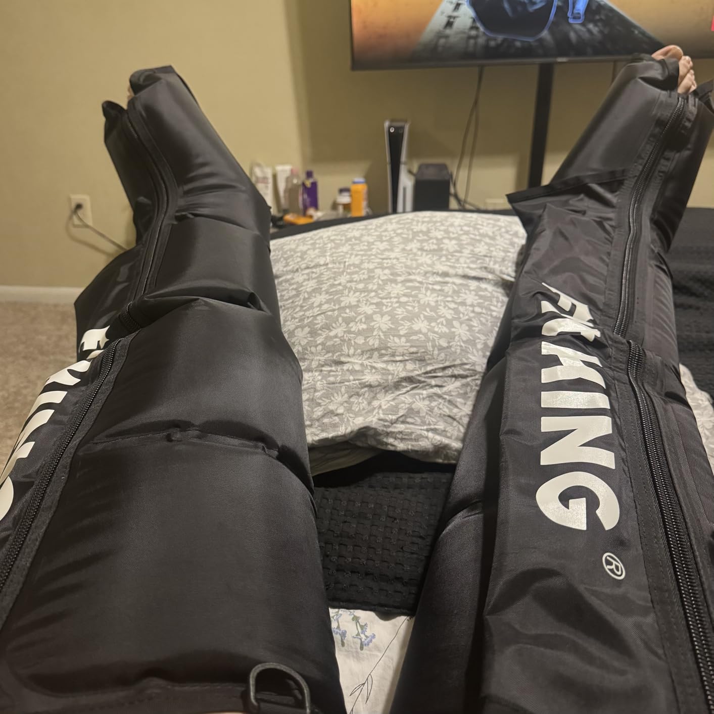 FIT KING Air Compression Recovery System, Full Leg Massager Boots (Medium) customer photo 1