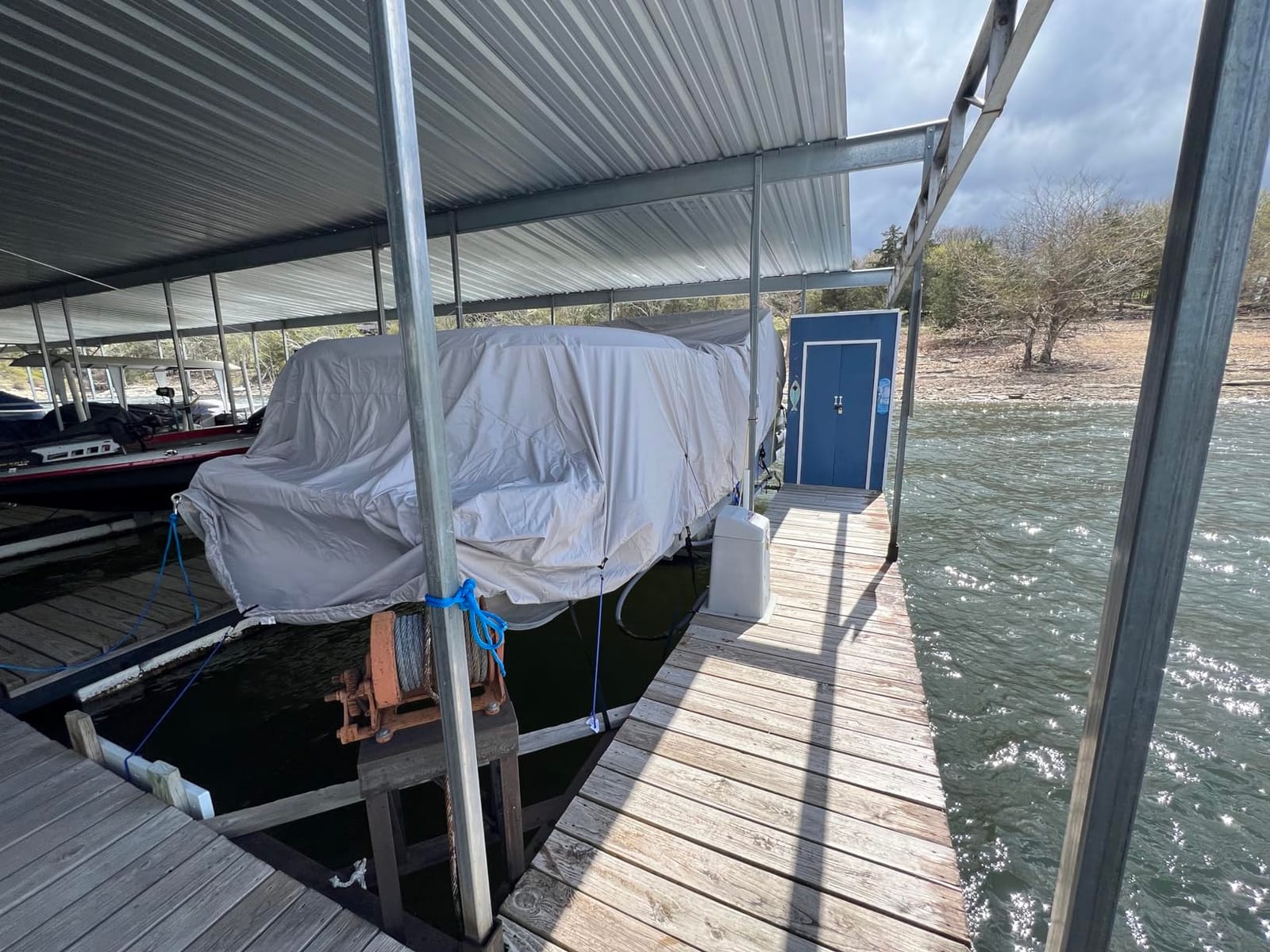 Seal Skin Covers Heavy-Duty Pontoon Boat Cover, Waterproof & UV Resistant, Fits 20'-23'L x 102