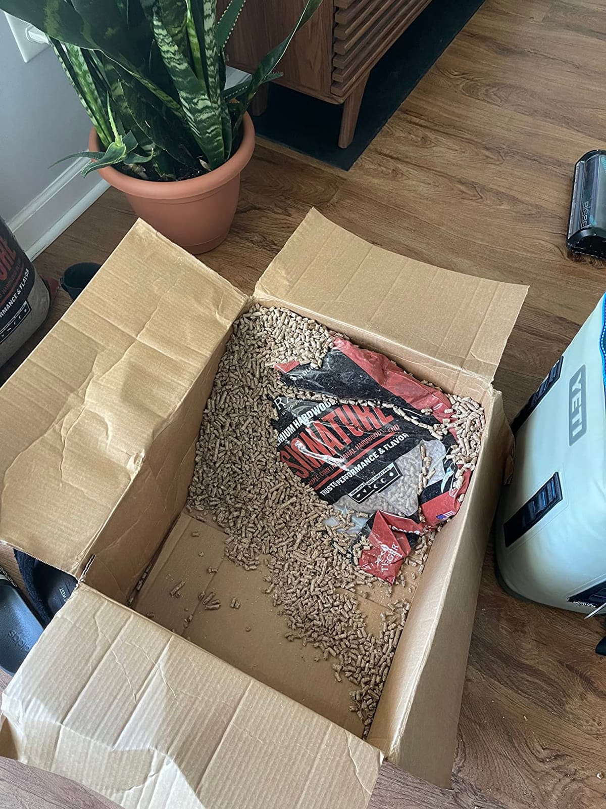 Traeger Grills BBQ Select 100% All-Natural Wood Pellets for Smokers and Pellet Grills, BBQ, Bake, Roast, and Grill, 30 lb. Bag customer photo 1