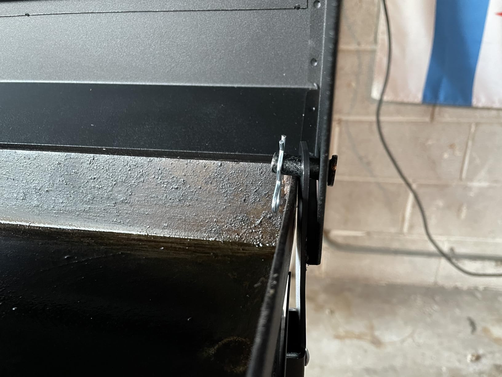 Upgraded Hinged Lid for Blackstone 28 Inch Griddle 1517 1605 Griddle Lid customer photo 2