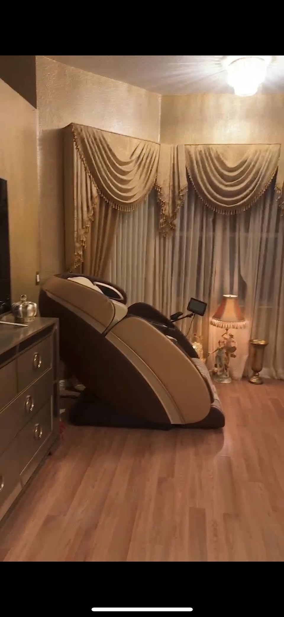 Real Relax 4D Smart Full Body Massage Chair PS6500 customer photo 1