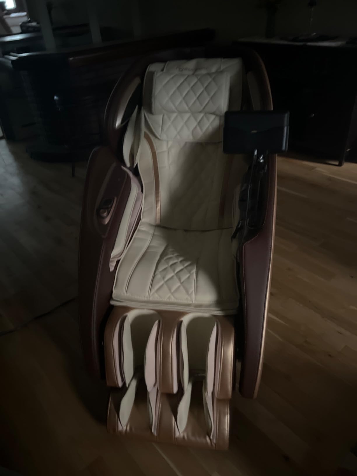 Real Relax 4D Smart Full Body Massage Chair PS6500 customer photo 2