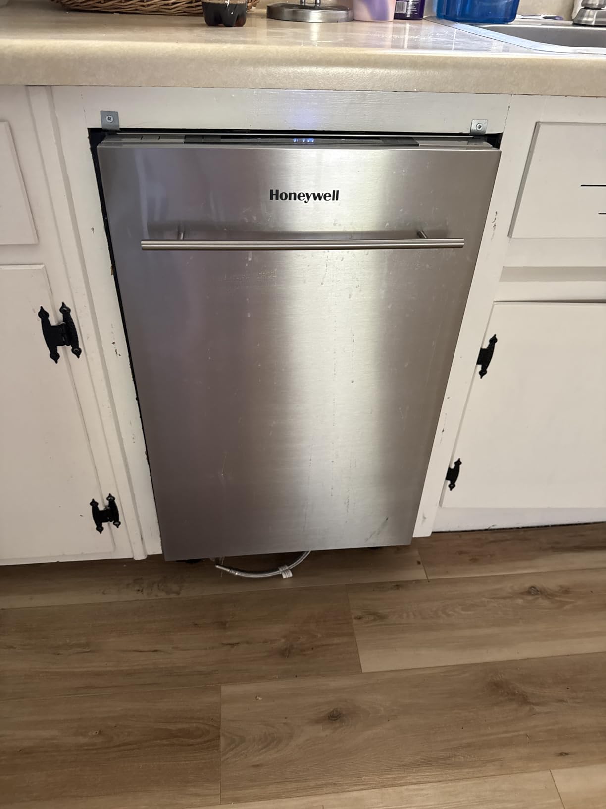 Honeywell 18-Inch Dishwasher with 8 Place Settings, 6 Washing Programs, Stainless Steel Tub, UL & Energy Star Certified, Stainless Finish customer photo 1