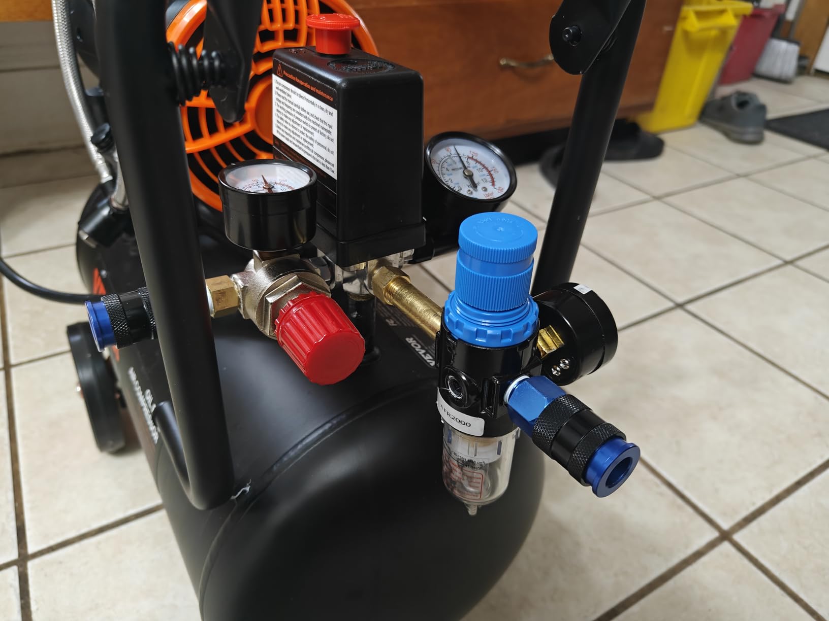 VEVOR 6.3 Gallon 2 HP Air Compressor, Max 116PSI, Oil Free Compressor Tank customer photo 1