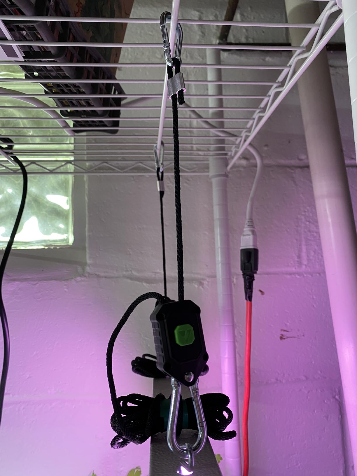 VIVOSUN 2-Pair 1/8 Inch Adjustable Grow Light Hanger, Heavy Duty Rope Hanger with Reinforced Metal Gears, 8Ft. Long and 150 lbs Weight Capacity Rope for Grow Light, Inline Fan, Filters customer photo 1
