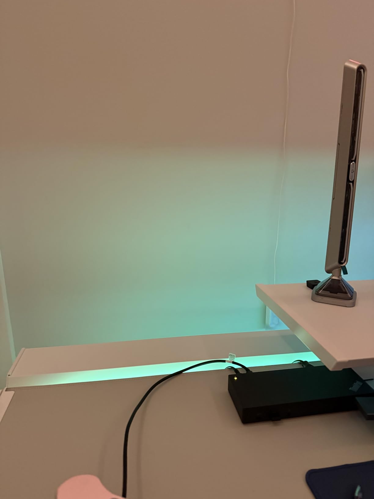 Govee RGBIC Neon Rope Lights for Desks, 16.4ft LED Gaming Desk Lights with Razer Chroma Sync customer photo 1
