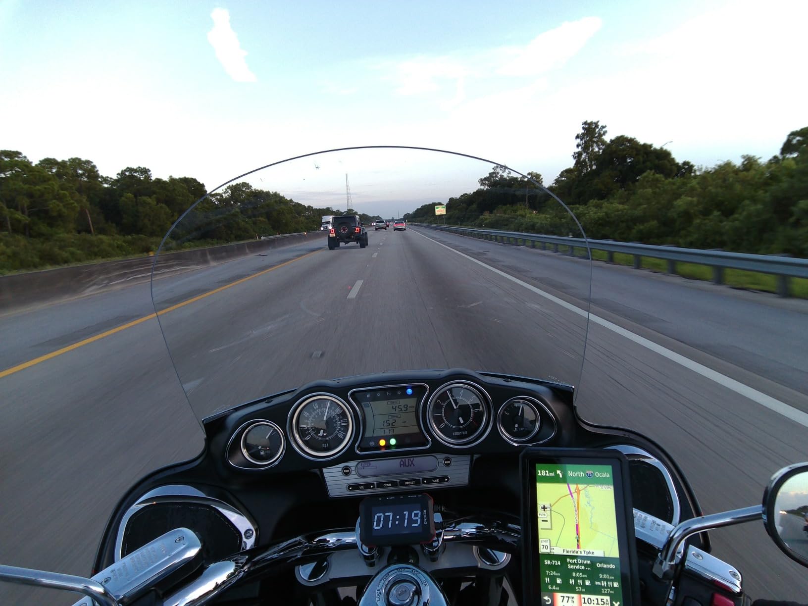 OHO Ultra‑Light Smart Glasses with Camera, 24MP 1080P Video Built‑in Memory customer photo 1