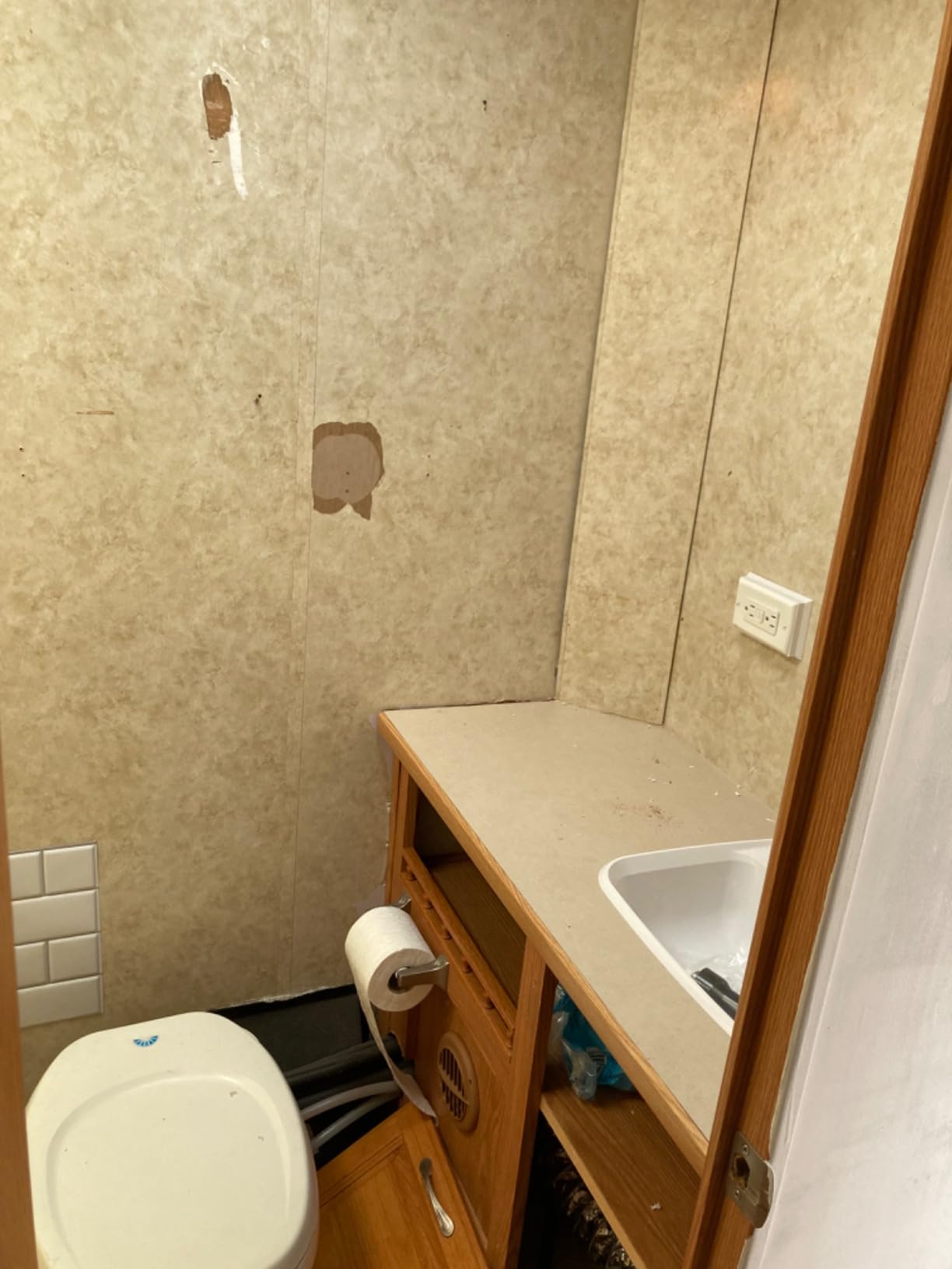 SEAFLO RV Toilet – 18.4