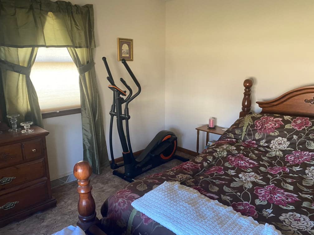 Niceday Elliptical Exercise Machine with 15.5IN/16IN/20IN Stride customer photo 2
