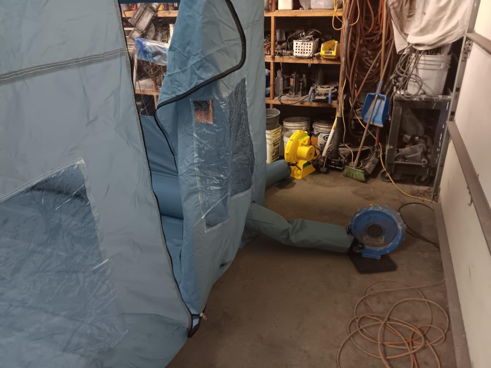 Inflatable Paint Booth, 10x8.2x8.2FT Portable Spray Booth with Water-Resistant Oxford, 550W Blower, Upgraded Filter System, Blow Up Painting Tent for Car Parts, Motorcycle, Furniture, DIY Garage customer photo 1