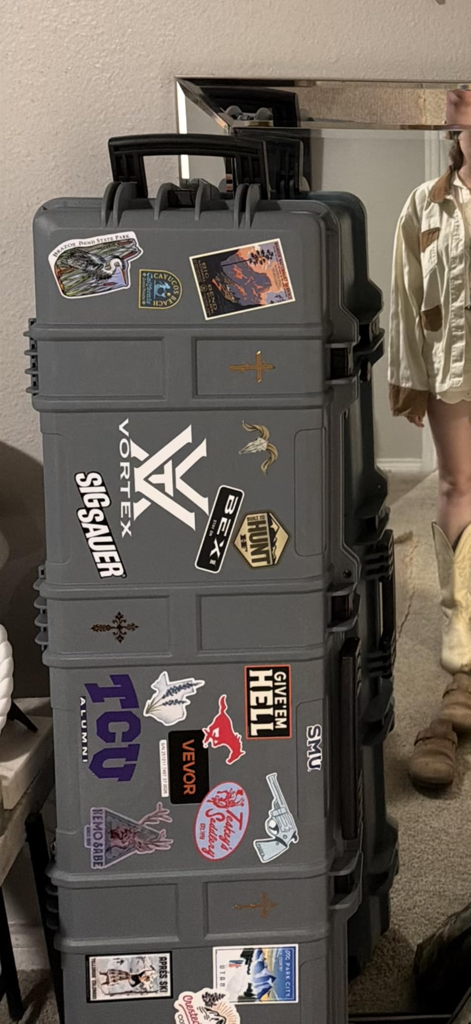 VEVOR Rifle Case, Rifle Hard Case with 4 Layers Fully-protective Foams, Lockable Hard Gun Case with Wheels, IP67 Waterproof & Crushproof, for Rifles or Shotguns customer photo 1