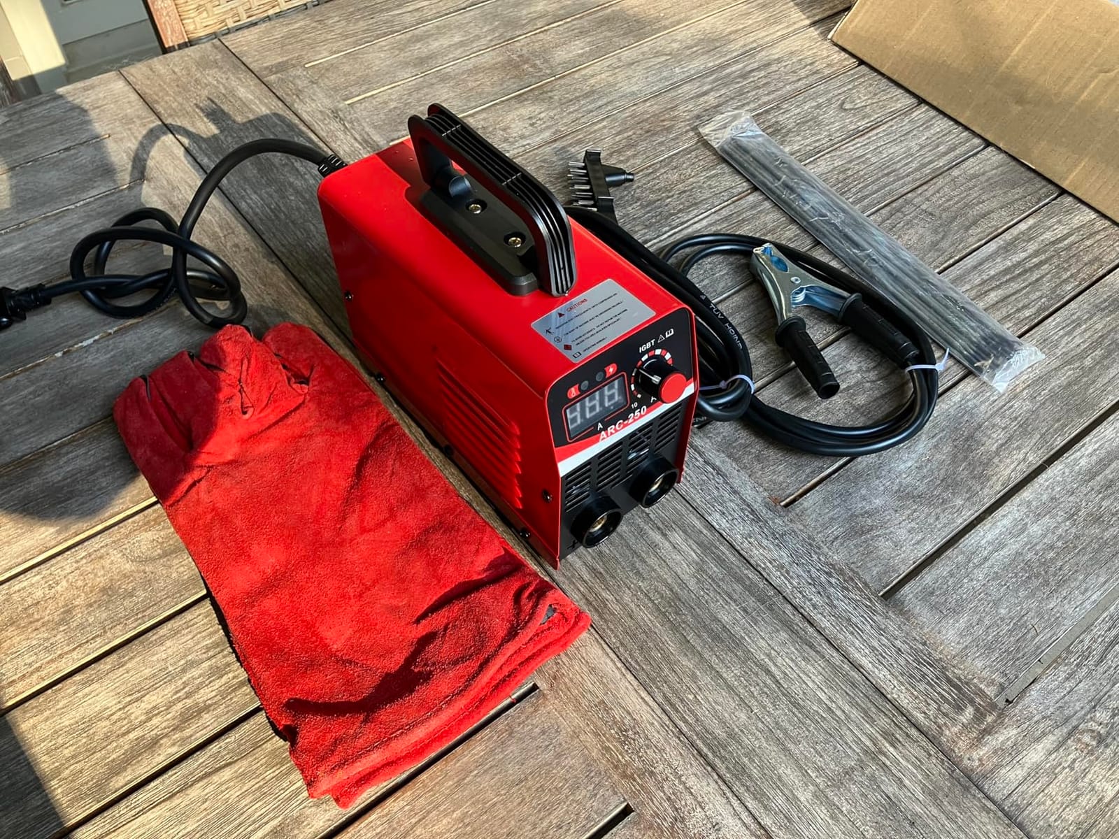 250A Stick Welder 110V, Arc Welder 20PCS Rods, Beginner Home Repair customer photo 2