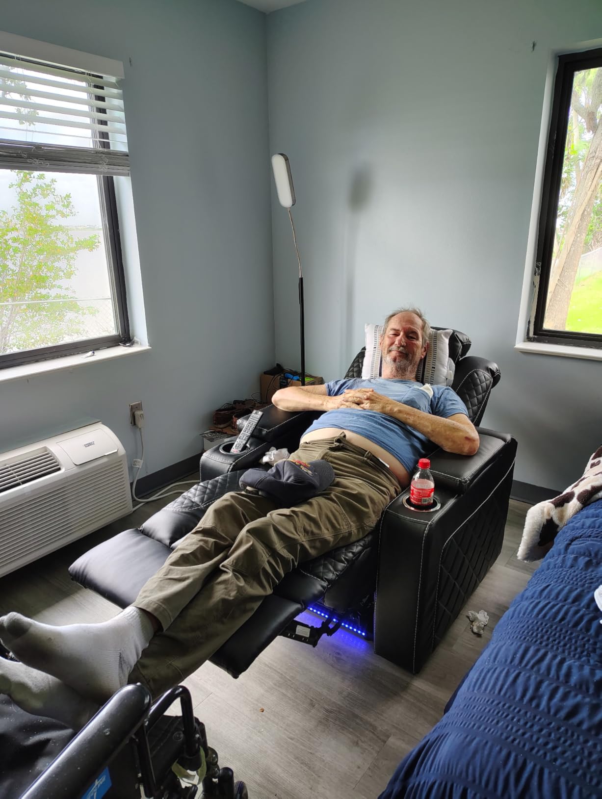 CANMOV Electric Power Recliner Chair, Black Faux Leather Dual Motor customer photo 2
