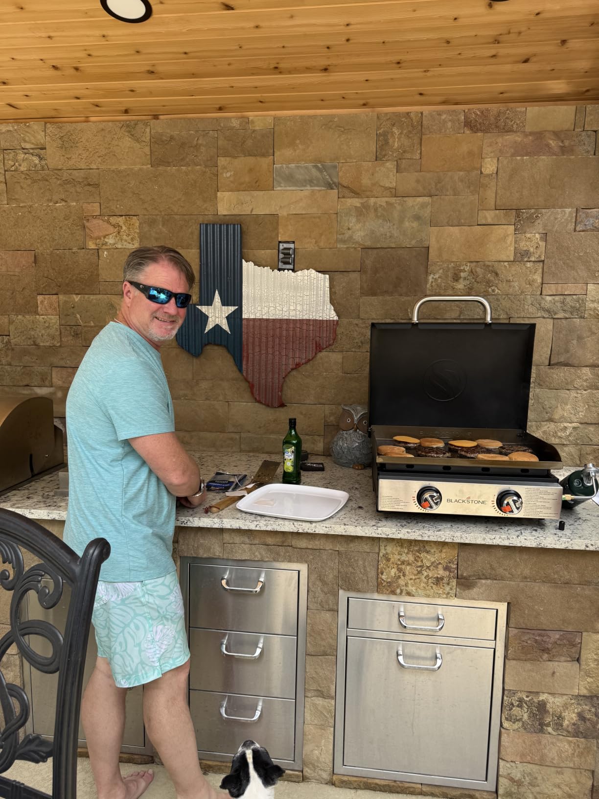 Blackstone 2205 Original 22” Omnivore Tabletop Griddle with Hood, Powder Coated Steel, Black customer photo 1